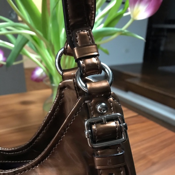 Vintage Coach Maggie Bag in Copper Patent Leather - Picture 4 of 8